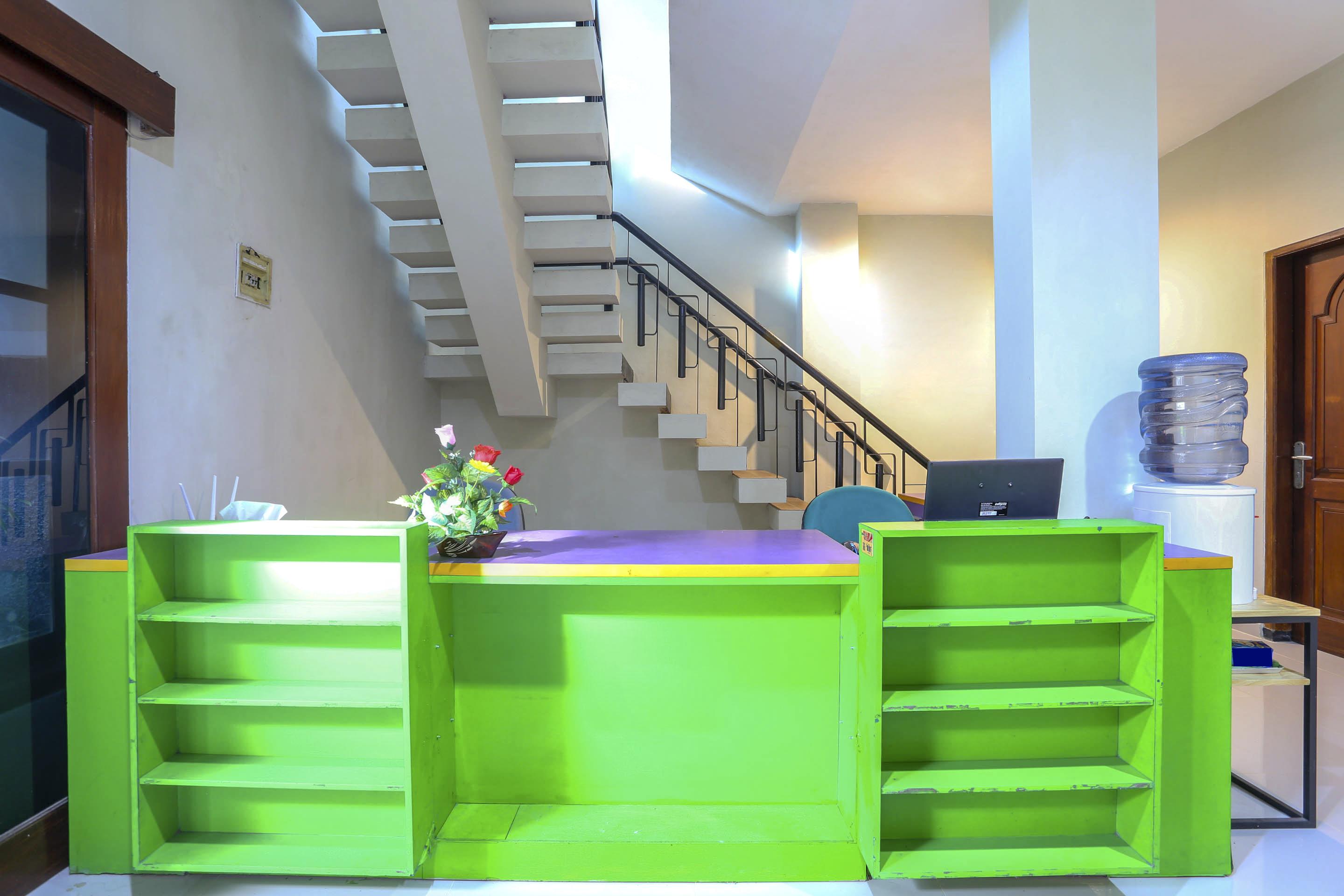 Safara Guesthouse Syariah Семаранг Экстерьер фото