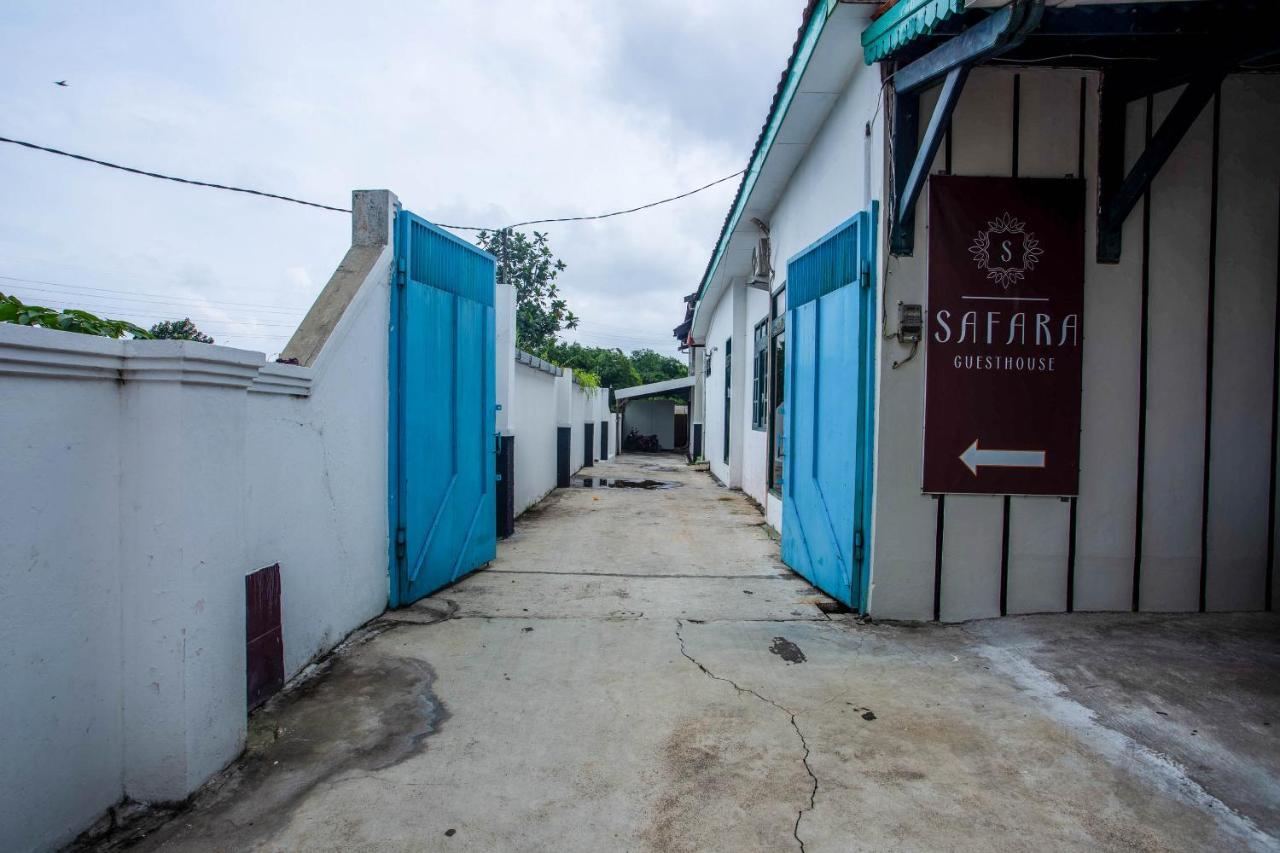 Safara Guesthouse Syariah Семаранг Экстерьер фото