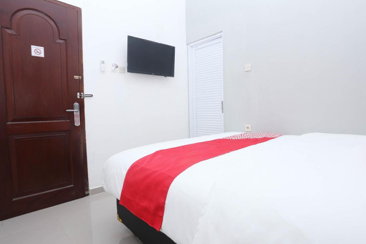 Safara Guesthouse Syariah Семаранг Экстерьер фото