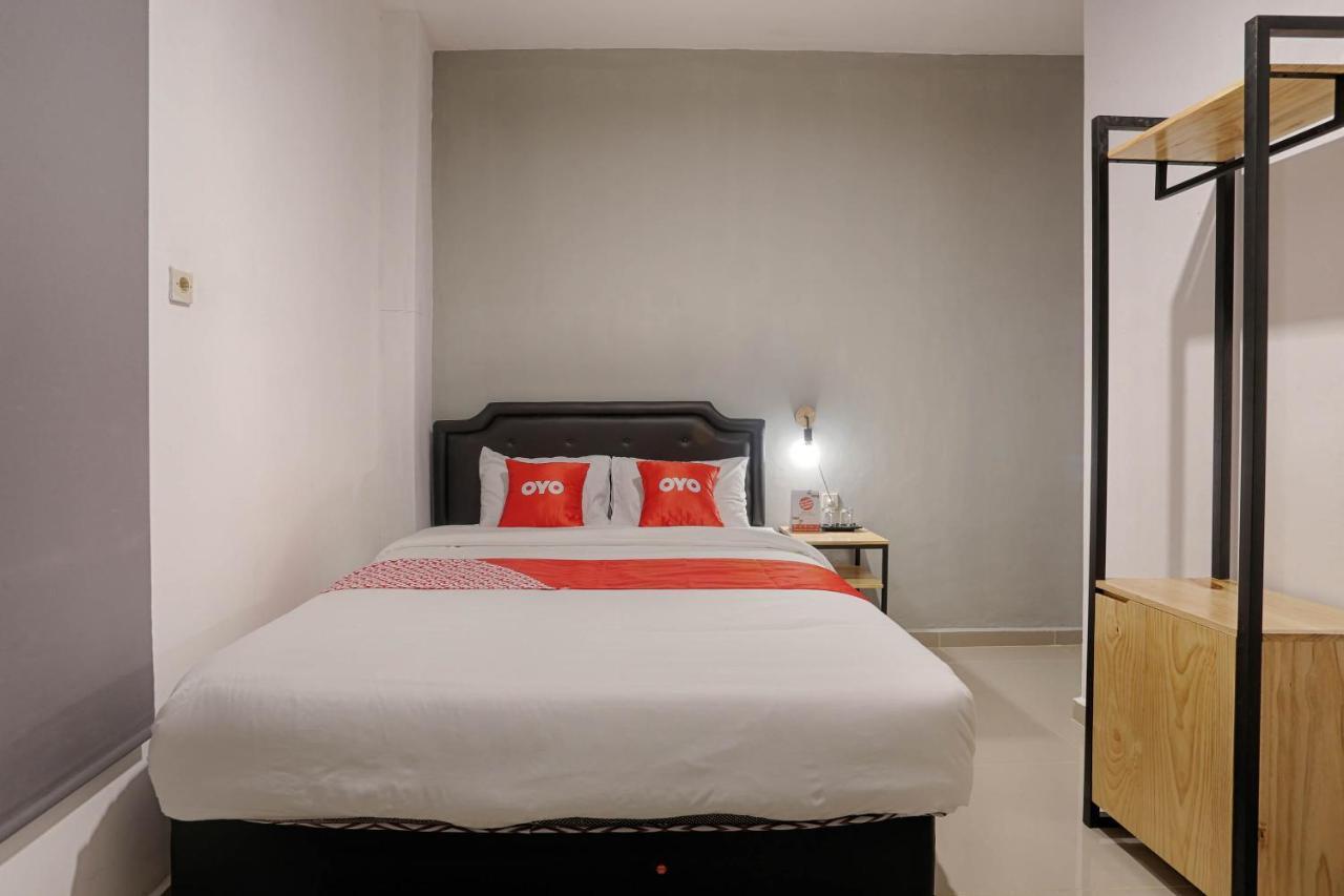 Safara Guesthouse Syariah Семаранг Экстерьер фото