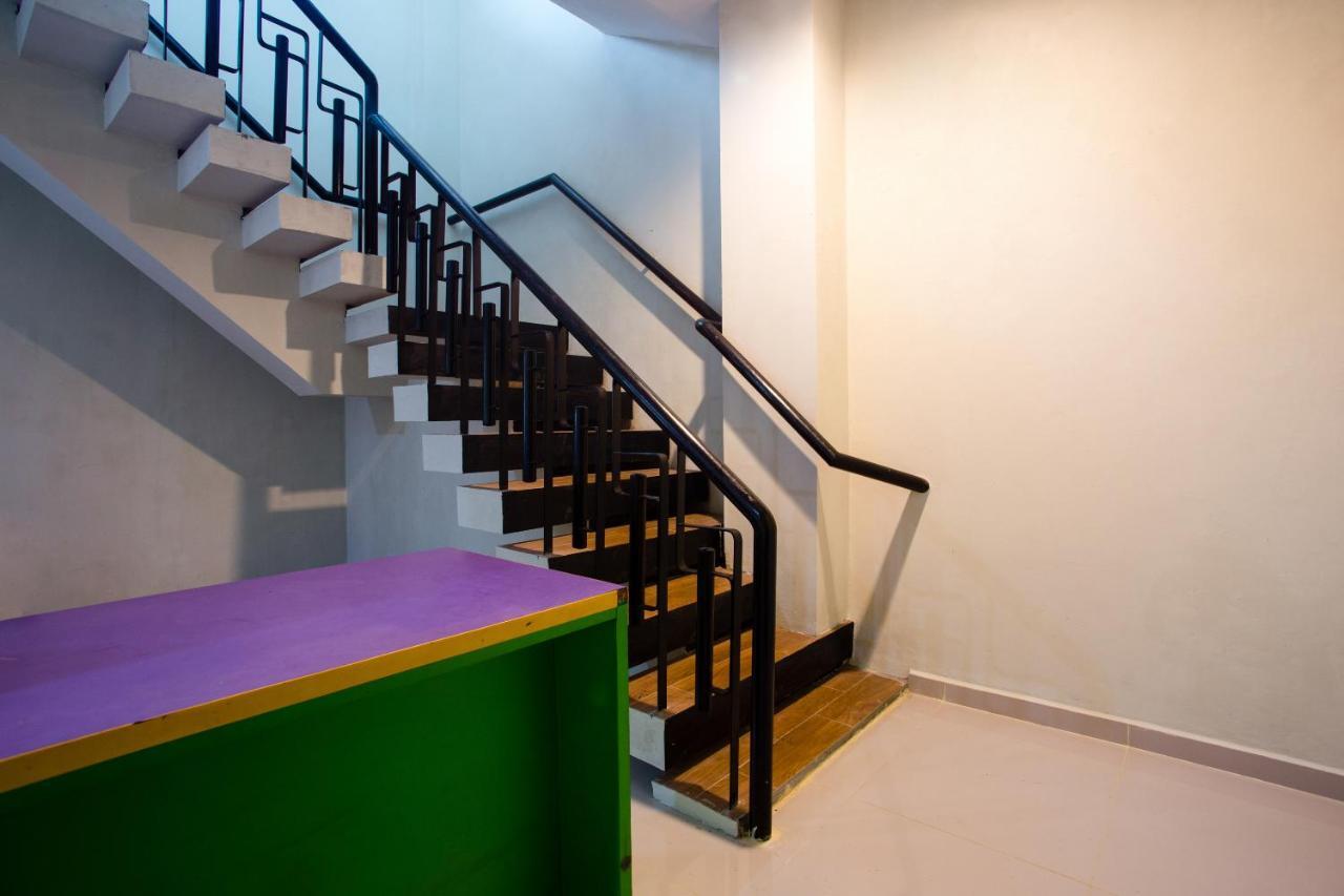Safara Guesthouse Syariah Семаранг Экстерьер фото